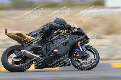 media/Jan-14-2023-SoCal Trackdays (Sat) [[497694156f]]/Turn 4 Set 2 (1030am)/